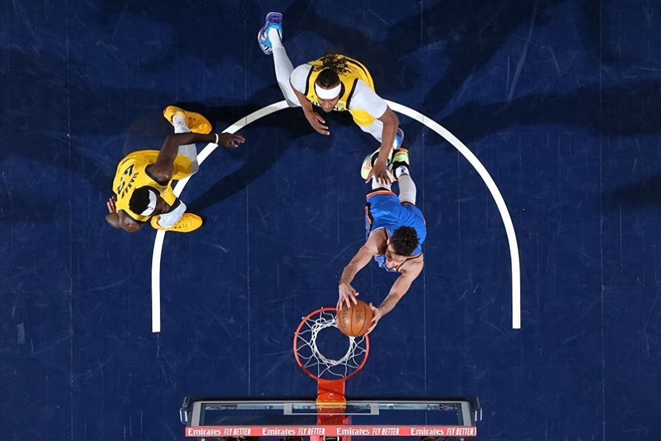 赛地聚焦——NBA总决赛今夜热度飙升，底特律活塞复出首秀，质疑声仍在，年轻球员得到机会的简单介绍