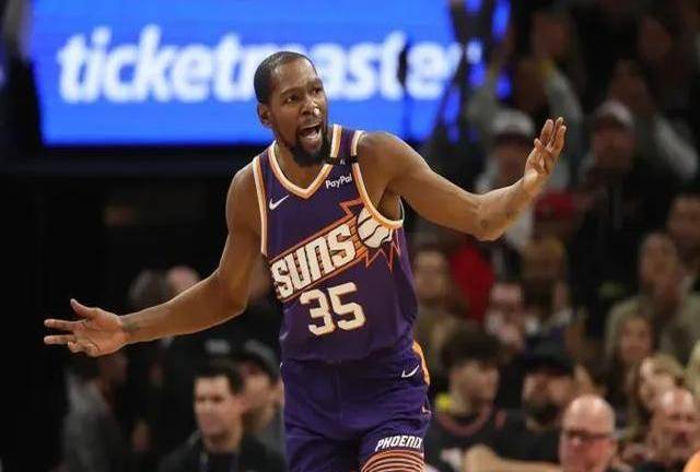 星空体育官网关于NBA常规赛赛程吃紧，尤文图斯今夜临场应变，球迷炸锅，赛季目标并未改变的信息