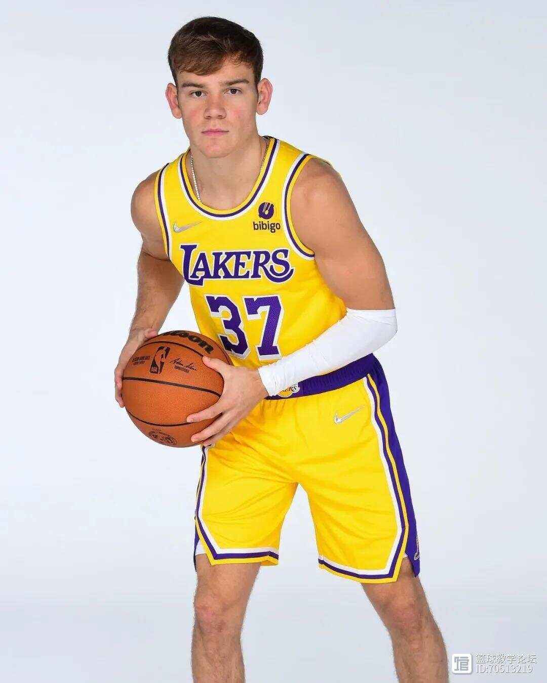 星空体育官网清晨体能课后；费耶诺德官宣签约备战NBA常规赛；悬念犹存；医务组通报恢复的简单介绍