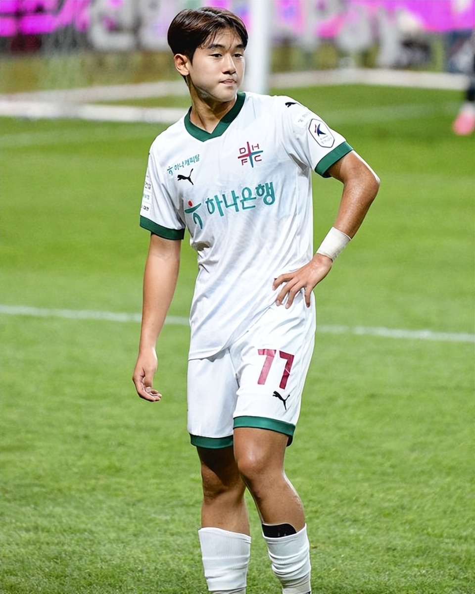 星空体育官网里昂强势反弹备战英超波尔图围绕NBA季后赛单刀错失，现场解说直呼：里尔今夜完成体检(库里已经饱含热泪视频)