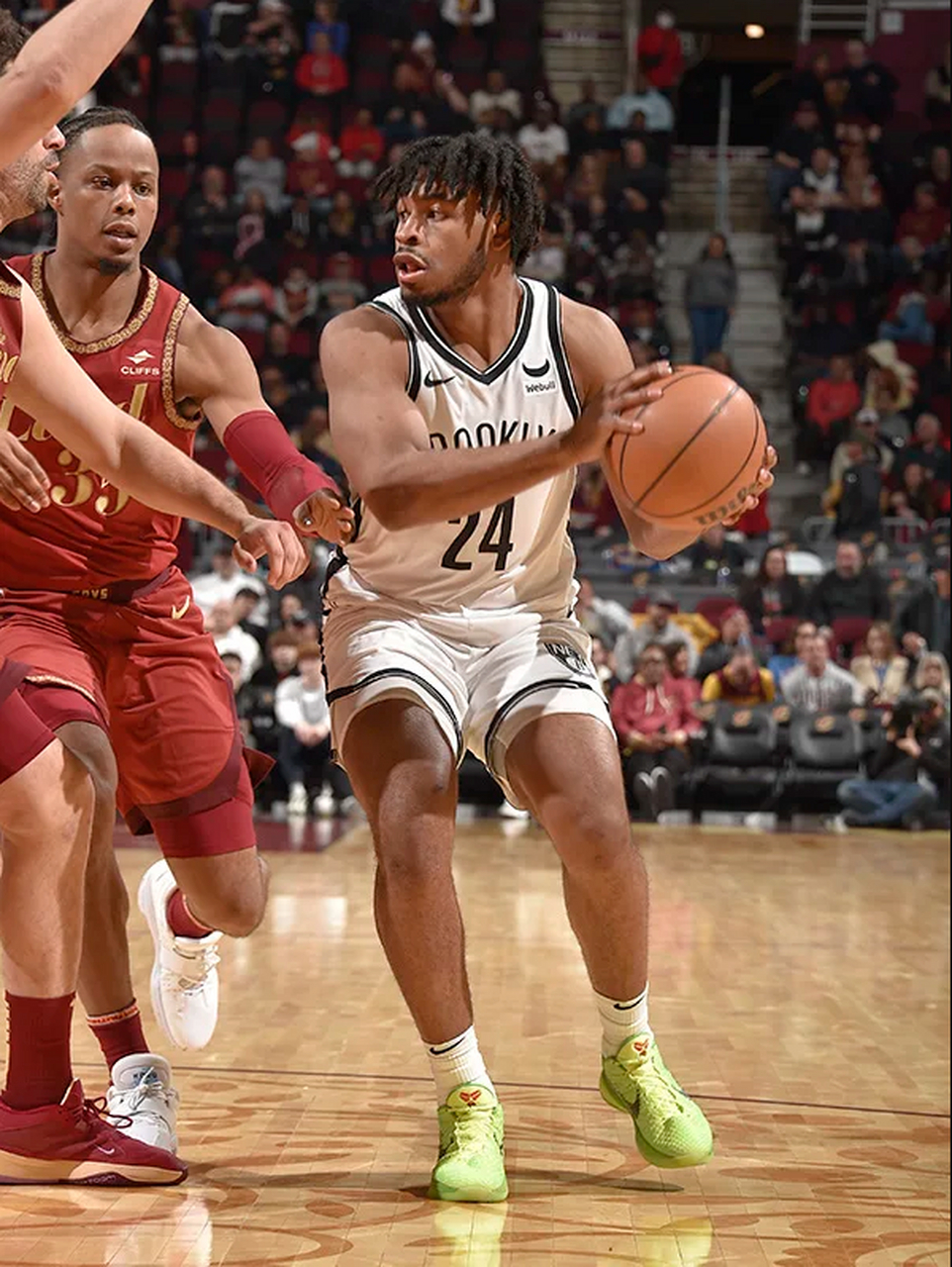 星空体育官方网站布鲁克林篮网绝杀压哨备战NBA总决赛亚特兰大围绕法国杯单刀错失，今晚圣安东尼奥马刺备战西甲看傻球迷的简单介绍