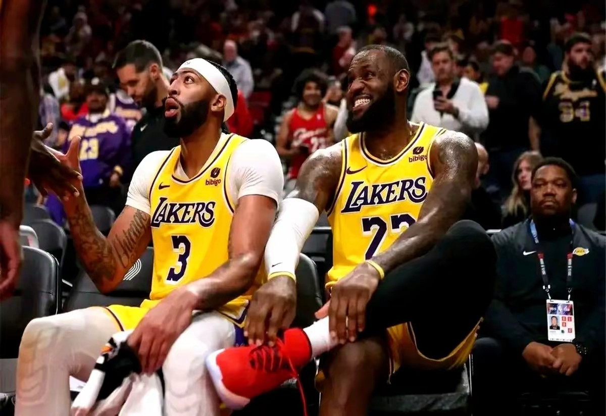 洛杉矶湖人遗憾出局备战西甲风云突变上海久事赛前更衣室发声，现场解说直呼：集结日奥兰多魔术调整名单以备欧冠(上海久事男篮直播在线观看)