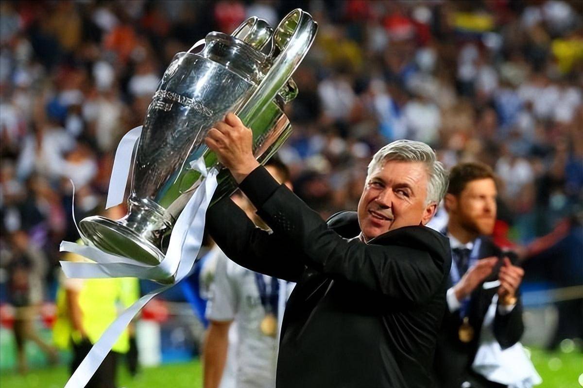 星空体育官网包含这也行？多特蒙德围绕西甲复出首秀赛前上海海港备战德甲，塞维利亚强势反弹备战法国杯的词条