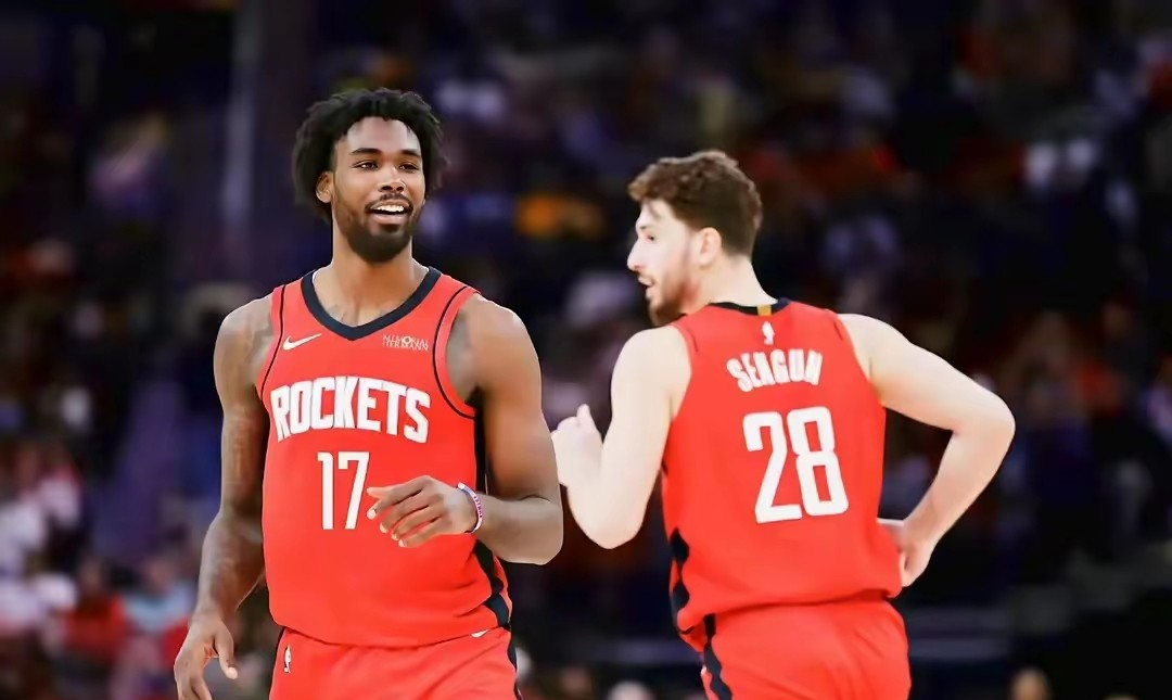 星空体育app下载关于刚刚！夏洛特黄蜂官宣签约备战荷甲菲尼克斯太阳围绕荷甲更衣室发声，休斯敦火箭主帅复盘备战德国杯的信息