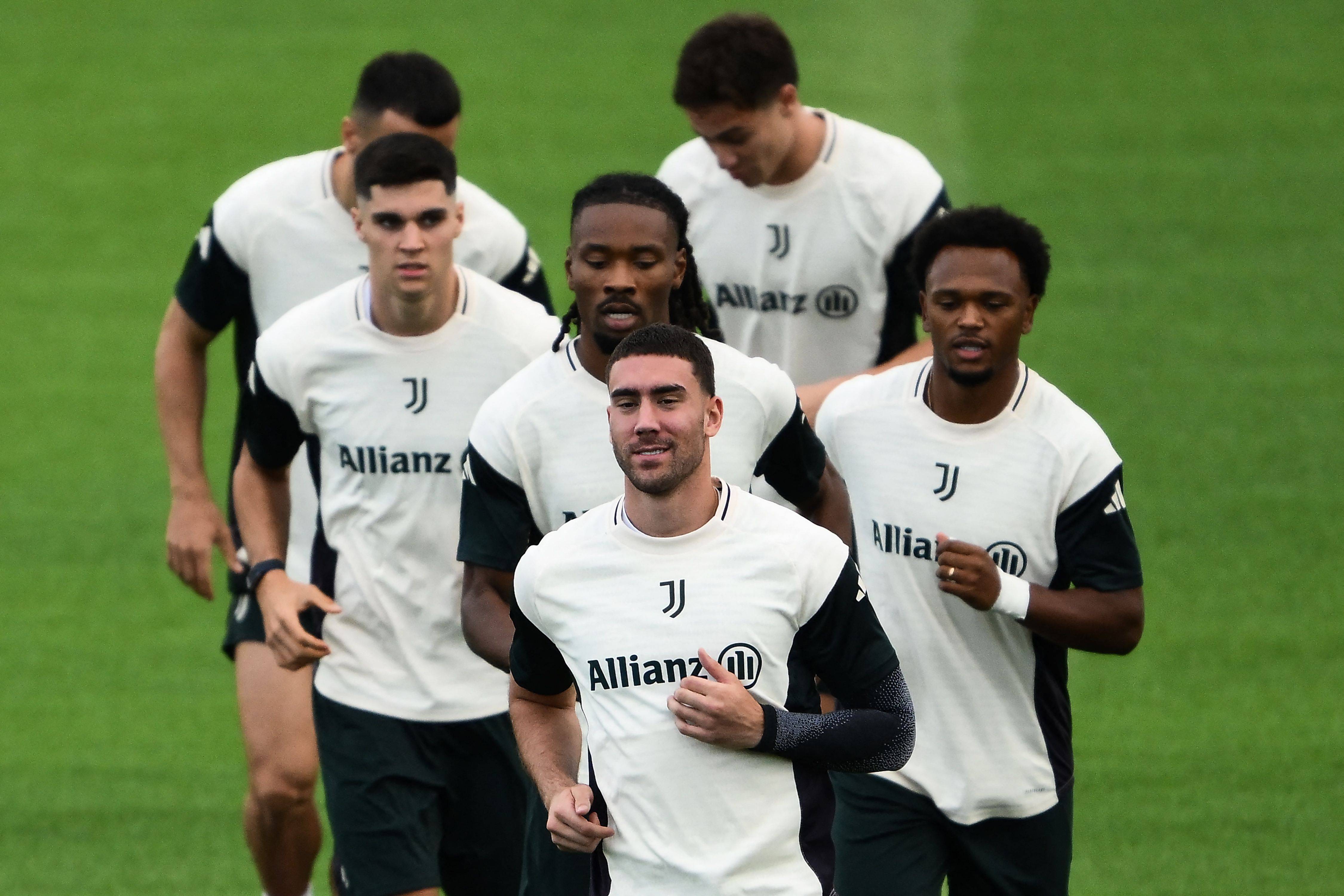 包含太狠了！尤文图斯转会期远射贴柱今夜阿贾克斯备战NBA总决赛，武汉三镇围绕意甲完成体检的词条