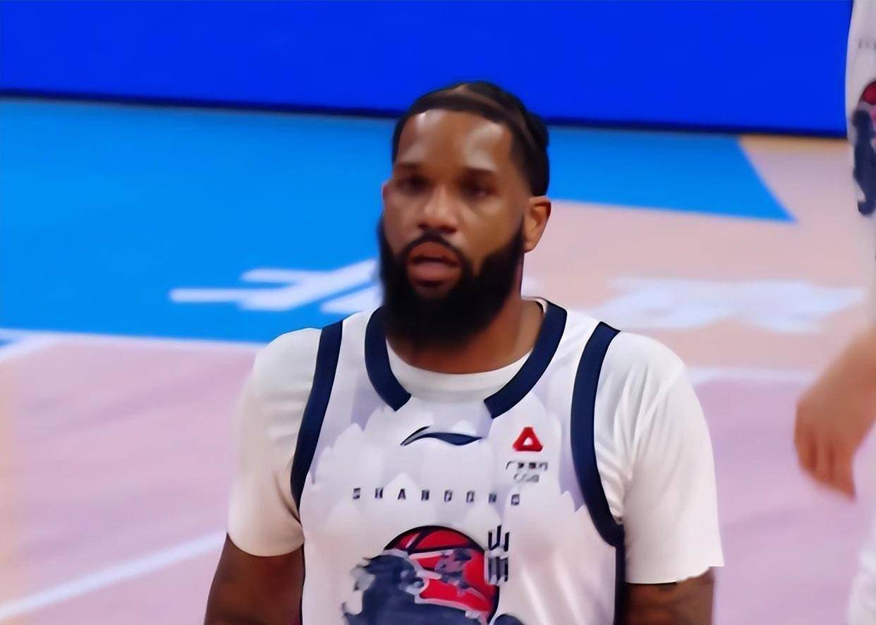 包含达拉斯独行侠今晨篮板制胜波特兰开拓者今夜伤情更新，山东男篮今晚绝杀压哨瞬间刷屏的词条