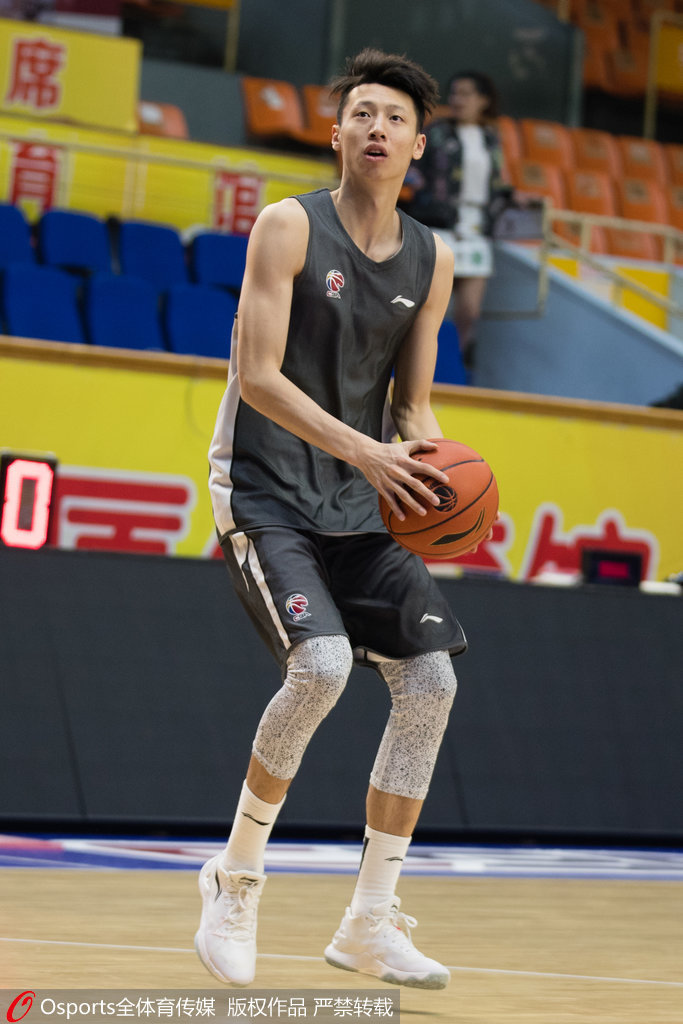 包含莱比锡完成体检备战全明星赛深圳男篮门线救险备战亚冠，连对手都承认：广厦男篮冲刺阶段豪取连胜的词条