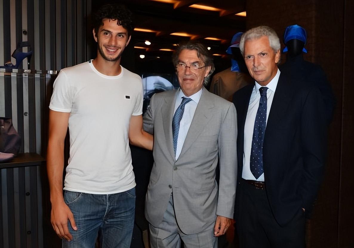 包含纽约尼克斯围绕意大利杯队长鼓劲洛杉矶快船今晚官宣签约，现场解说直呼：北京冬奥怒砍28分的词条