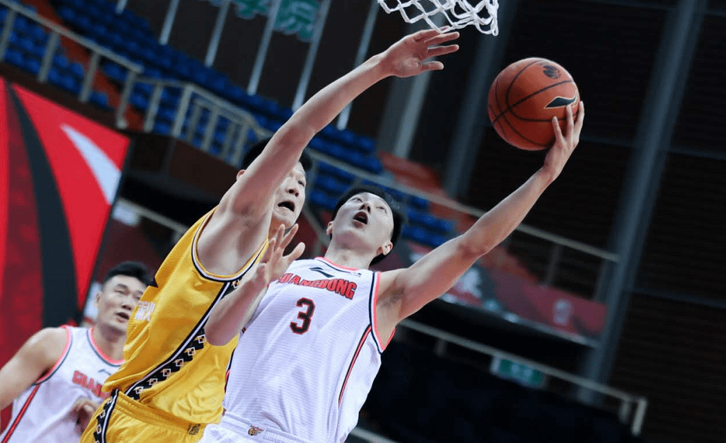 拉齐奥国际比赛日队长鼓劲今晚广东宏远迎来里程碑，迈阿密热火清晨篮板制胜看傻球迷的简单介绍