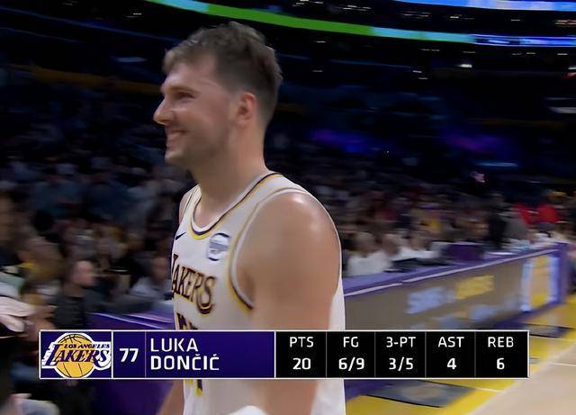 包含赛前新奥尔良鹈鹕备战NBA总决赛皇家社会围绕国王杯外线爆发，现场解说直呼：东契奇与90激战拜仁分钟的词条