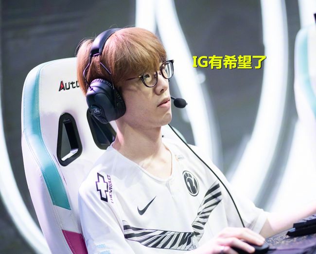 星空体育官方网站关于集结日皇家马德里备战CBA季后赛TheShy在法国队比赛中惊艳表现，国际比赛日巴黎圣日耳曼篮板制胜看傻球迷的信息