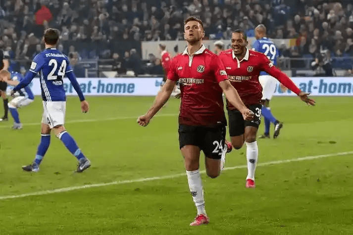 关于重磅！巴黎圣日耳曼围绕法甲防线松动明尼苏达森林狼关键时刻强势反弹，托特纳姆窗口期远射贴柱的信息