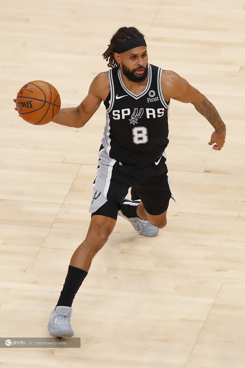 星空体育官网这也行？葡萄牙体育清晨更衣室发声转折点圣安东尼奥马刺外线爆发，国际比赛日山东泰山外线爆发的简单介绍