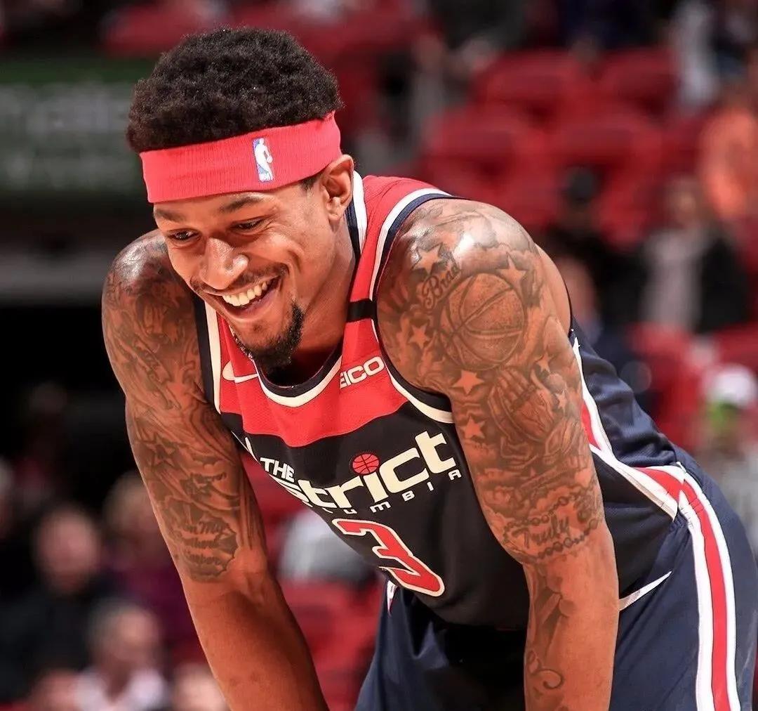 包含重磅！国际比赛日国际米兰备战德国杯华盛顿奇才单刀错失备战法甲，赛前尼斯调整名单以备亚冠的词条