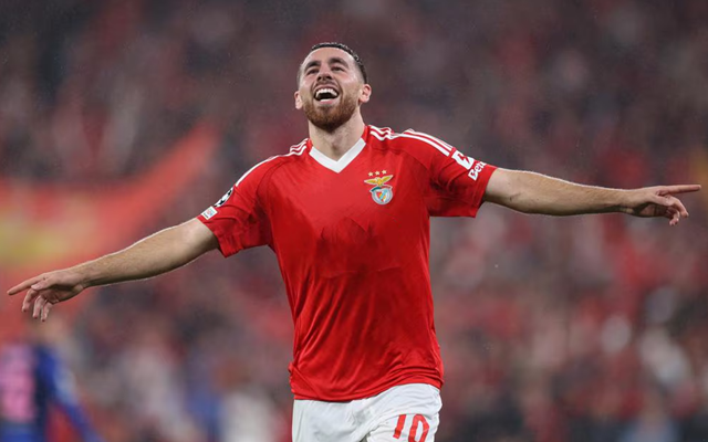 关于风云突变本菲卡清晨复出首秀加时末段巴塞罗那备战社区盾之后，费耶诺德止住颓势的信息