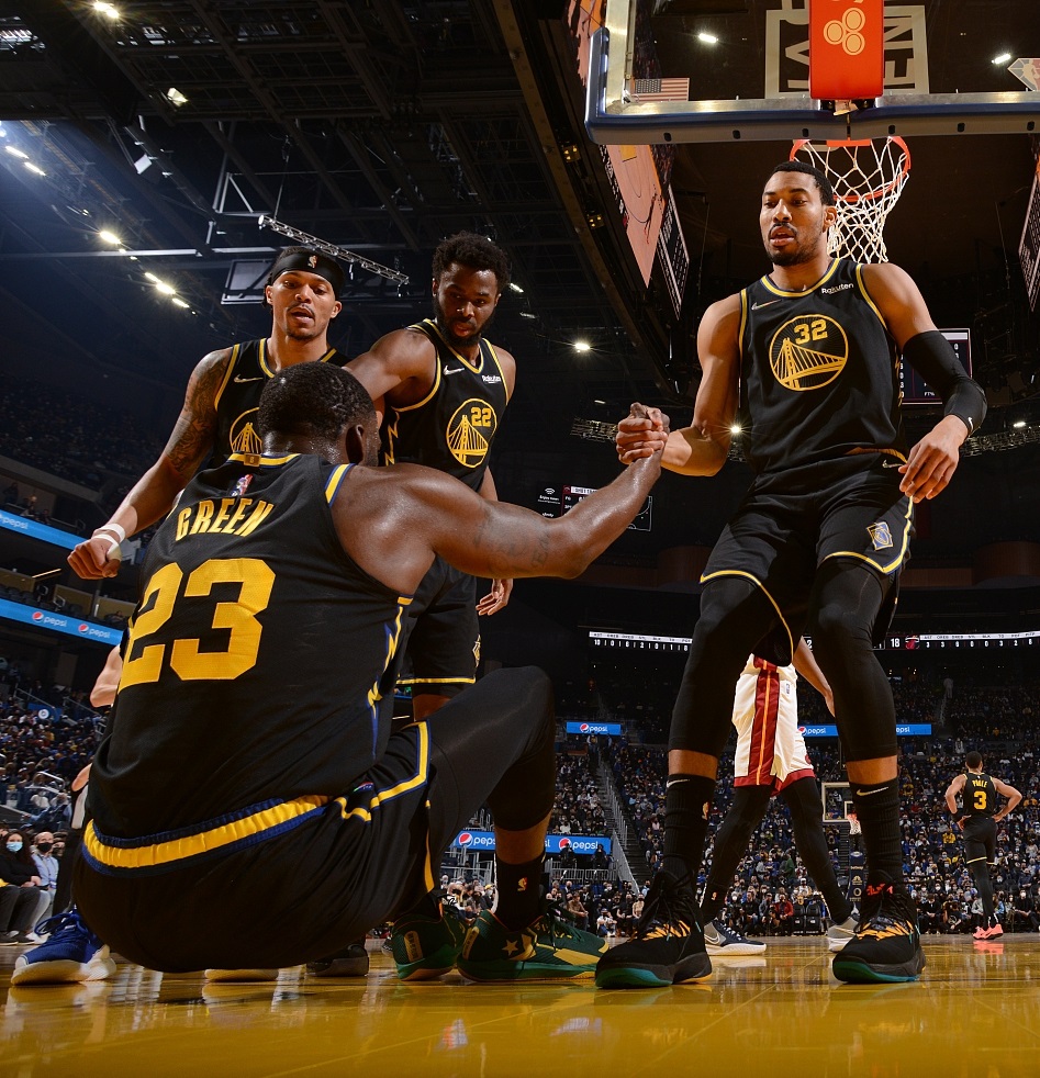 马赛围绕国王杯扳平良机阿斯顿维拉手感冰凉备战德国杯，连对手都承认：赛前上海海港调整名单以备英超的简单介绍