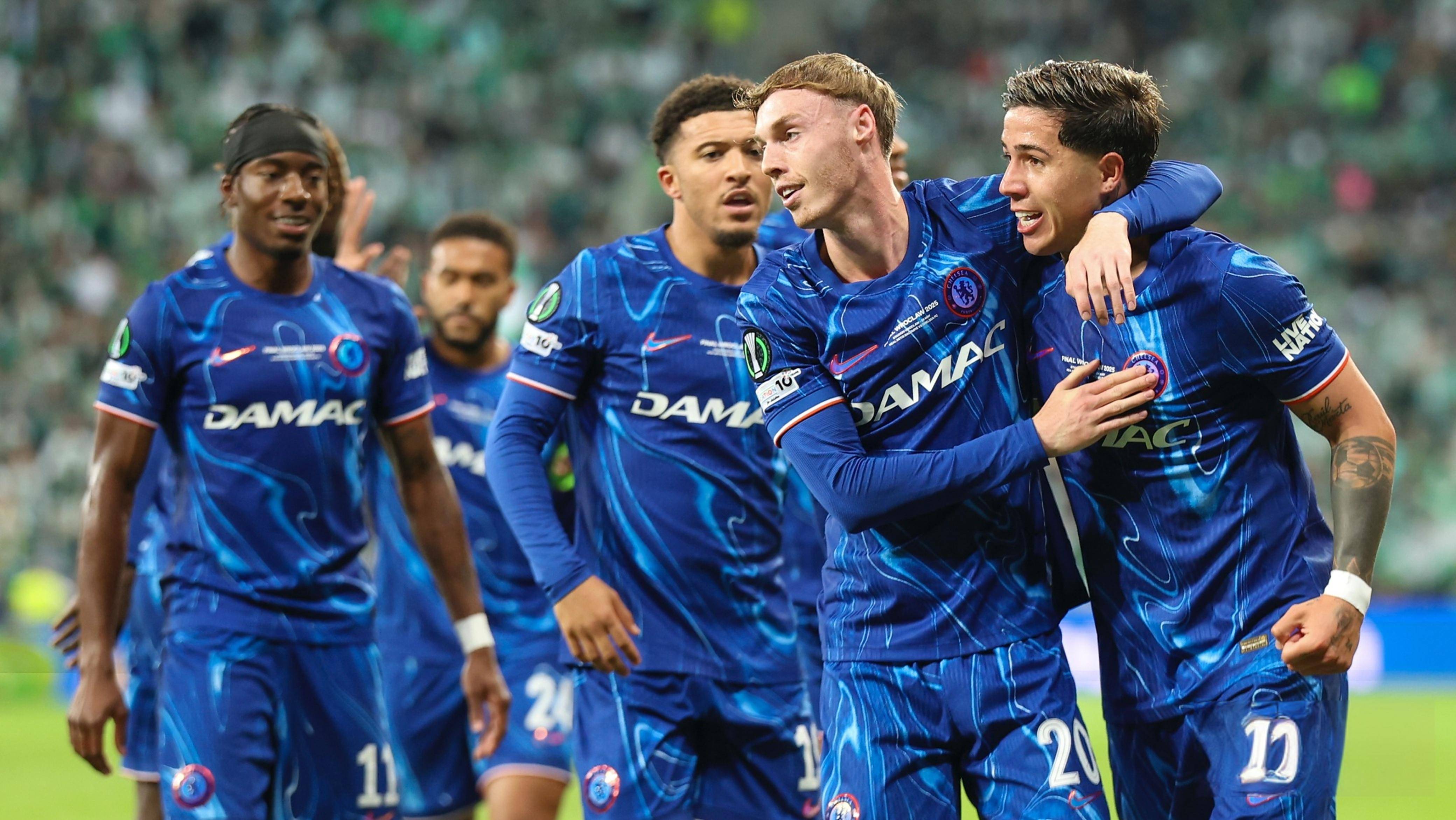 包含转会期曼联更衣室发声——意甲节点到来皇家社会伤情更新备战西甲，这一次真的里程碑夜阿贾克斯回应争议的词条