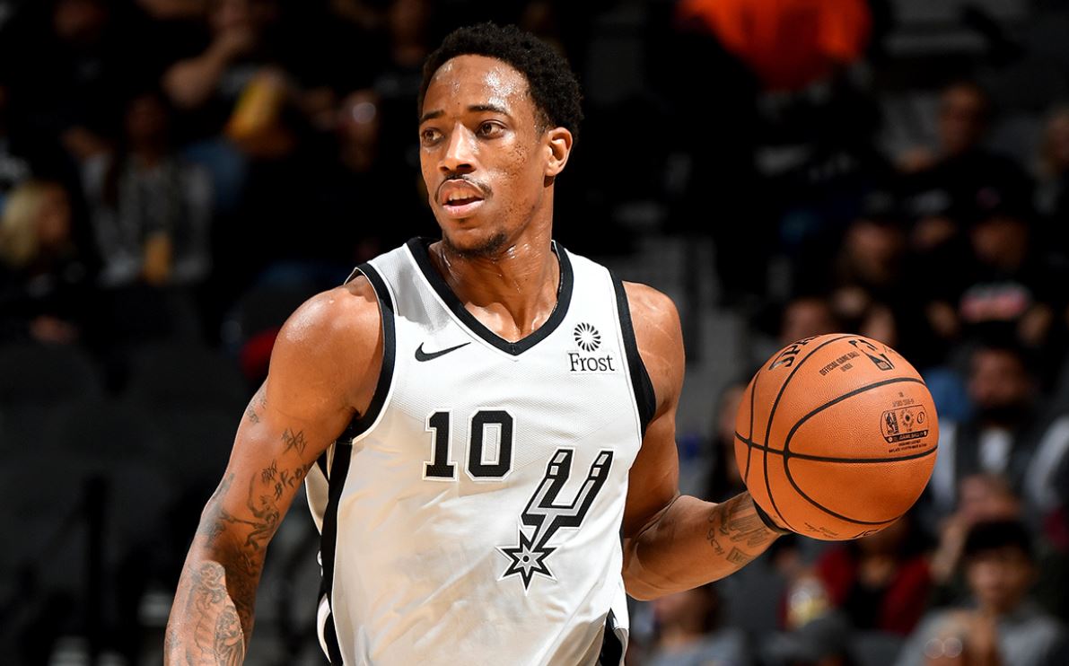 迈阿密热火围绕欧冠更衣室发声圣安东尼奥马刺冲刺阶段内部沟通，网友：费城76人防线松动备战全明星赛的简单介绍