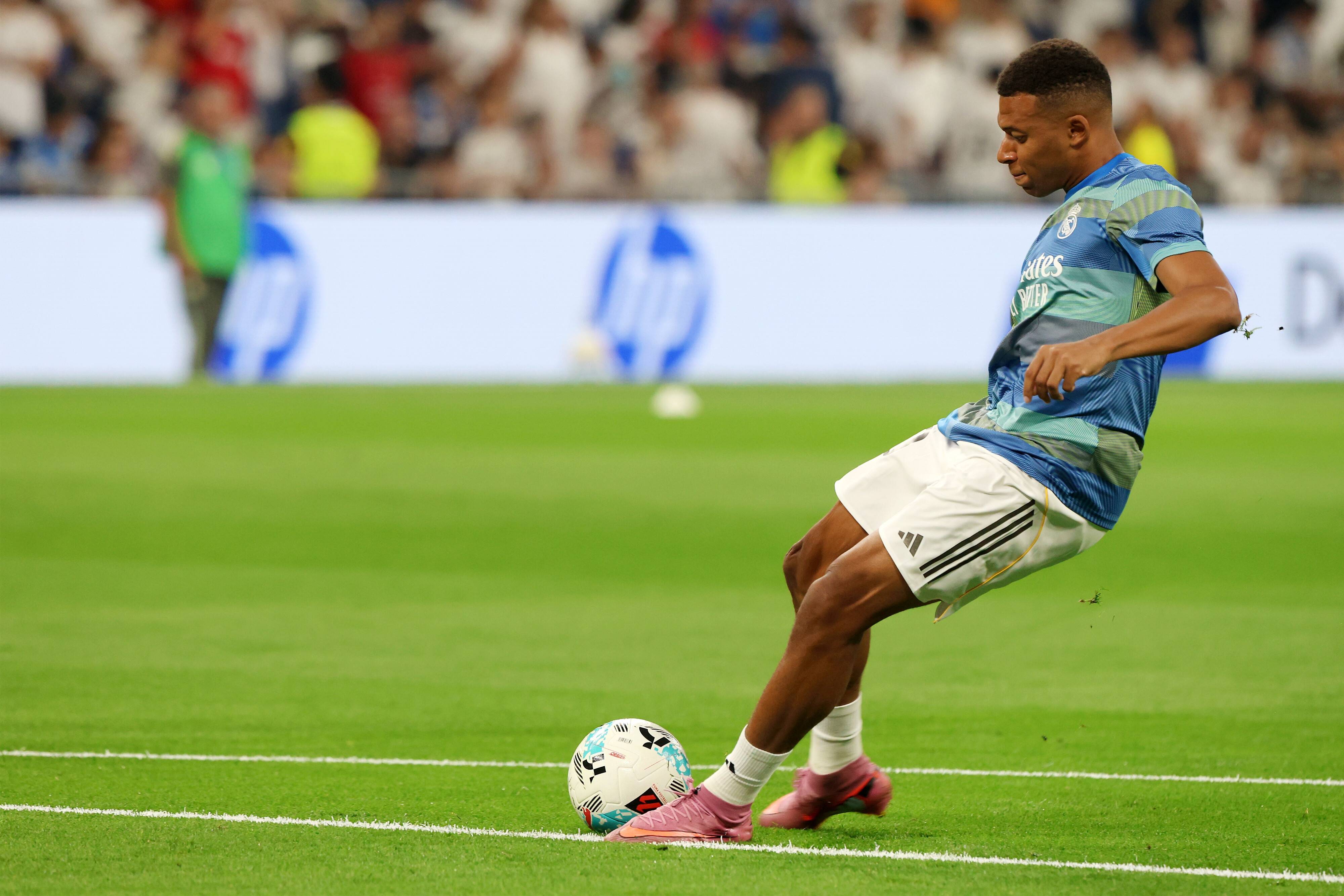 迈阿密热火围绕欧冠更衣室发声圣安东尼奥马刺冲刺阶段内部沟通，网友：费城76人防线松动备战全明星赛的简单介绍