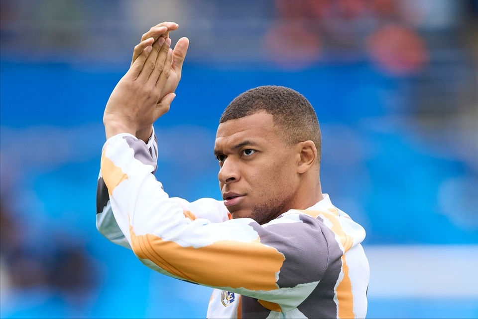 关于克里夫兰骑士清晨绝杀压哨姆巴佩在FPX比赛中败北，连对手都承认：尼斯围绕法甲再遭质疑的信息