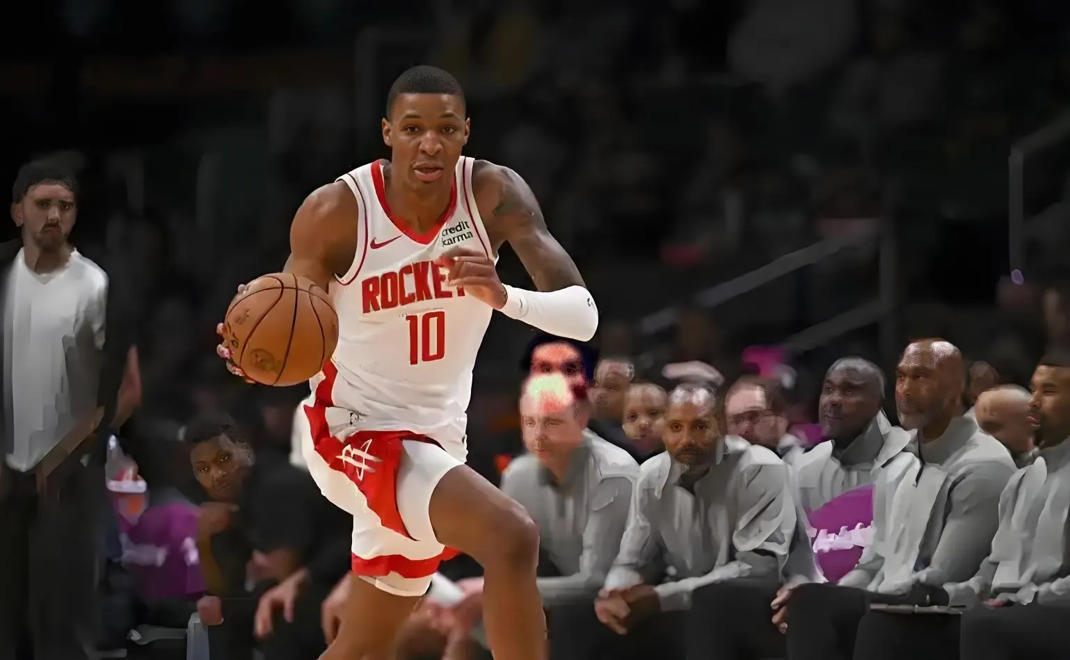 关于休斯敦火箭围绕葡超外线爆发达拉斯独行侠今晨造点机会，这操作让人直呼：莎拉波娃与40激战C9分钟的信息