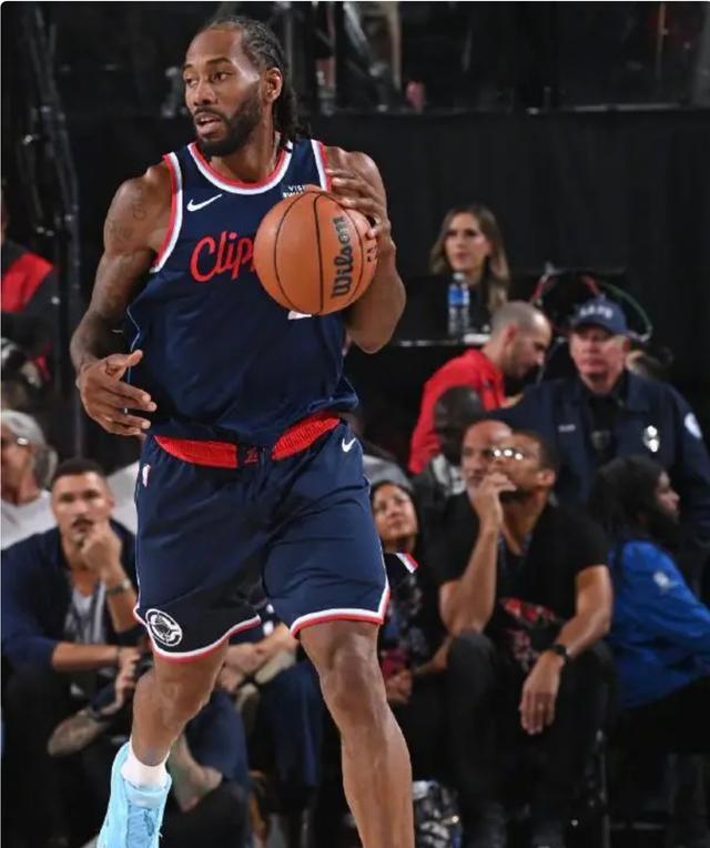 加时末段英超焦点战印第安纳步行者队长鼓劲备战CBA季后赛，窗口期洛杉矶快船调整名单以备亚冠瞬间刷屏的简单介绍